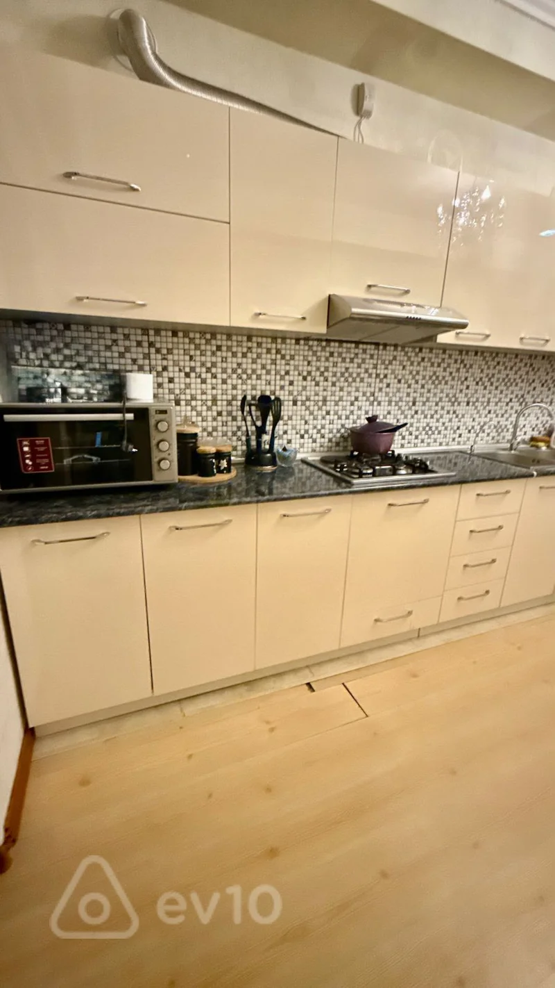 3 otaqlı mənzil, 186 m², Möhsün Sənani küç. 106 — kirayə — Mənzil, Bakı (7)