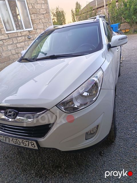 Hyundai ix35: 2 l 2010 il Krossover — Yevlax