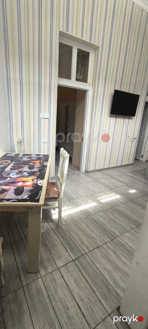İcarəyə verilir 3 otaqlı köhnə tikili 70 m² — Bakı