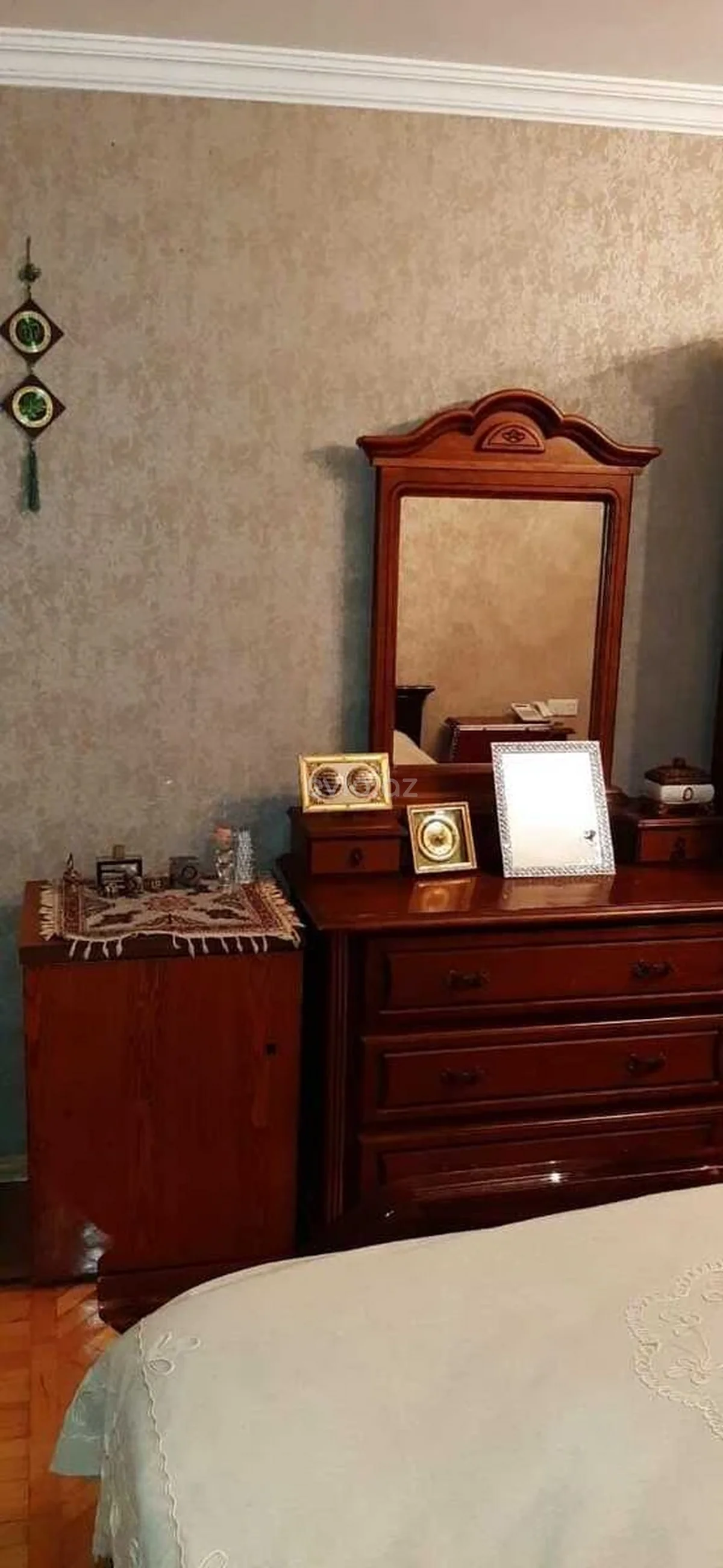 3 otaqlı orta təmirli mənzil satılır Bakıxanov qəsəbəsində — Mənzil, Bakı (10)