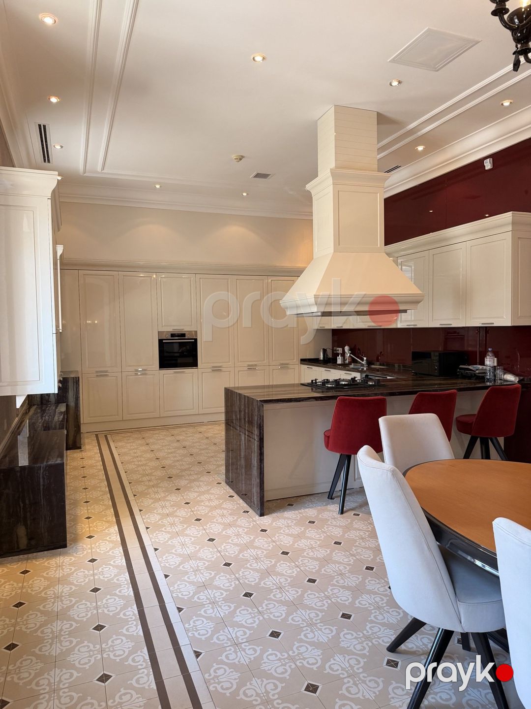İcarəyə verilir 6 otaqlı köhnə tikili 350 m² — Mənzil, Bakı (4)