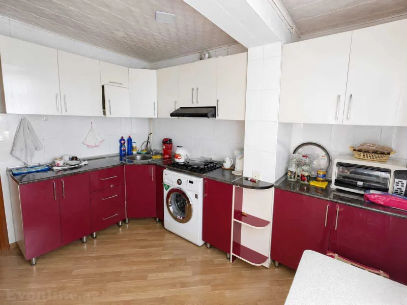 Satılır 3 otaqlı Mənzil Köhnə tikili 70 m² Bakı, Nizami r., Qara Qarayev m — Mənzil, Bakı (8)