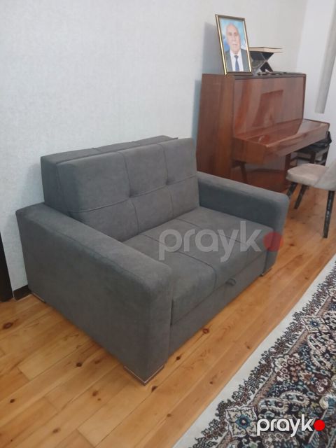 Açılan divan — Bakı