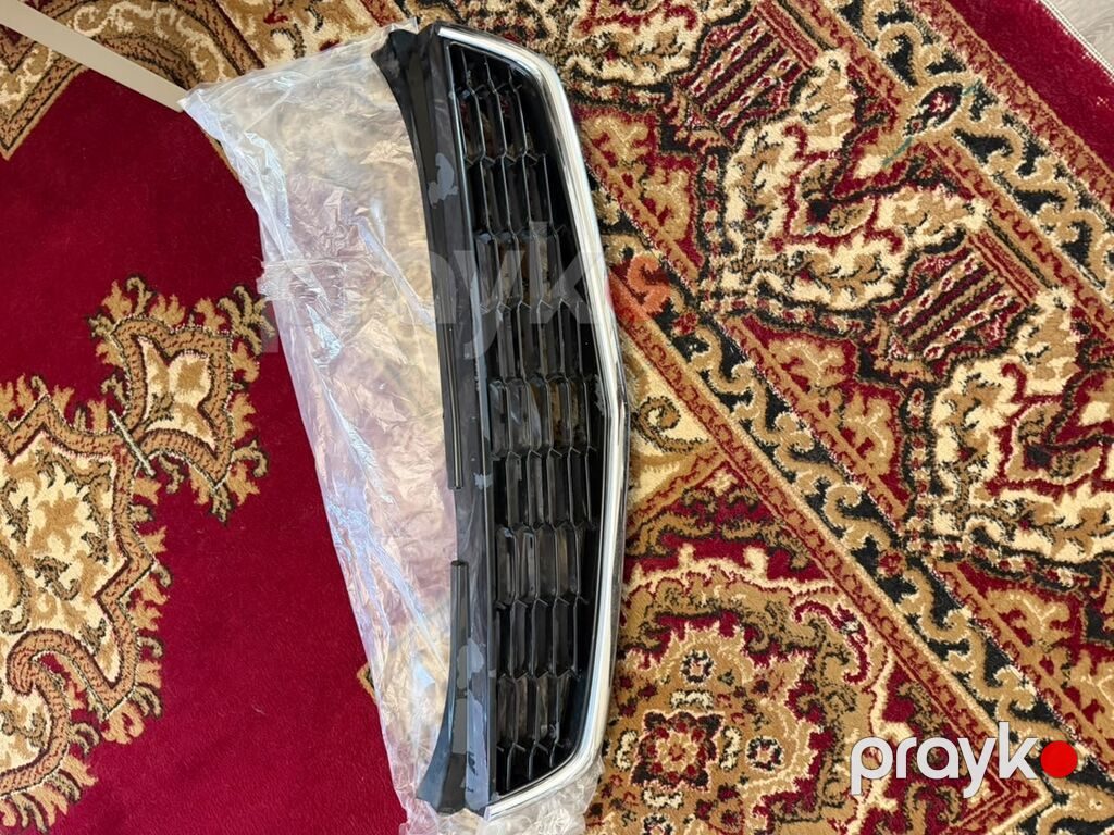 Avtomobil üçün ön radiator barmaqlığı - Rəng: qara (bal pətəyi — Kuzov hissələri, Bakı (3)