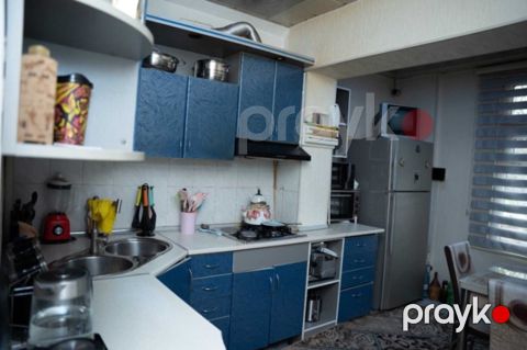 Satılır 5 otaqlı köhnə tikili 120 m² — Bakı