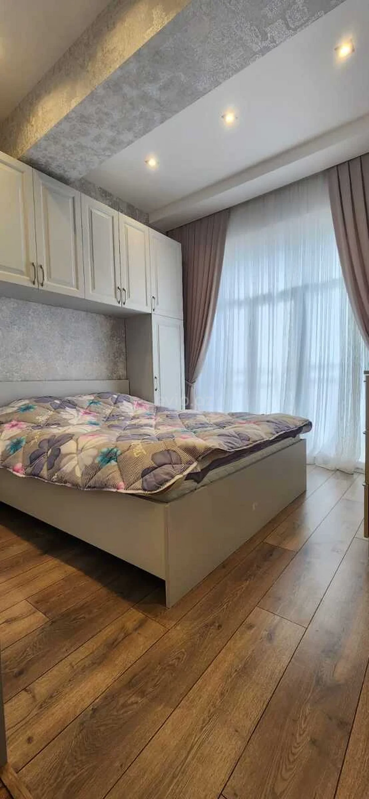 Kirayə 2 otaqlı mənzil Gənclik metrosu yaxınlığında — Bakı