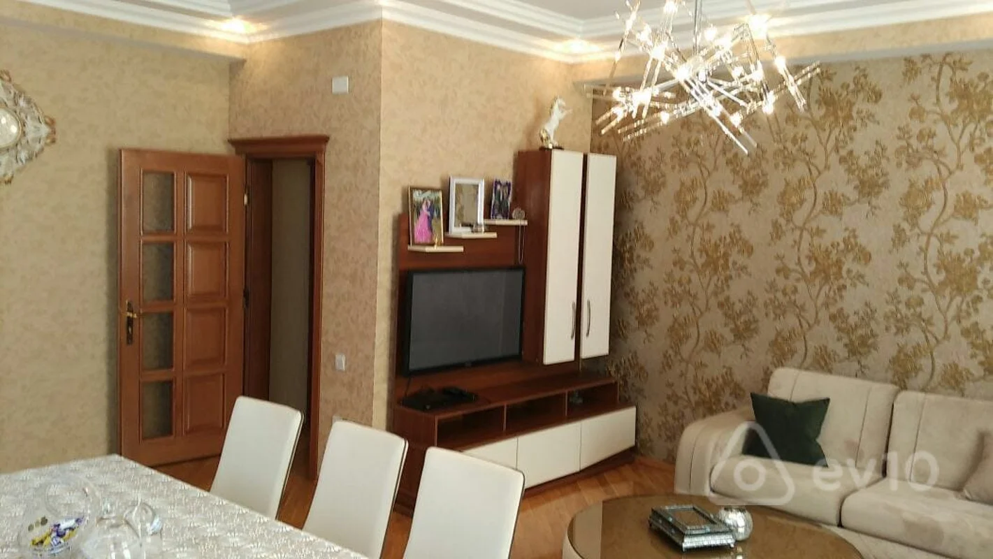 3 otaqlı mənzil, 121 m², Hüseyin Seyidzadə — Bakı