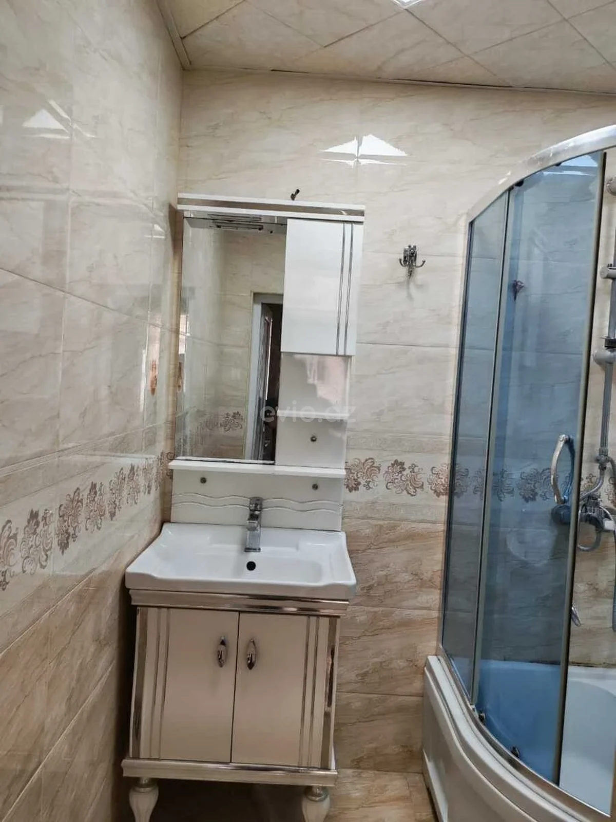 Kirayə 2 otaqlı mənzil Gənclik metrosu yaxınlığında — Mənzil, Bakı (9)