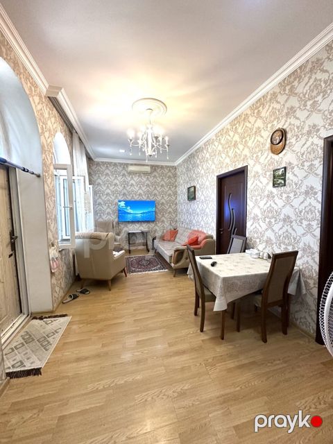 Satılır 4 otaqlı həyət evi/bağ evi 80 m² — Bakı