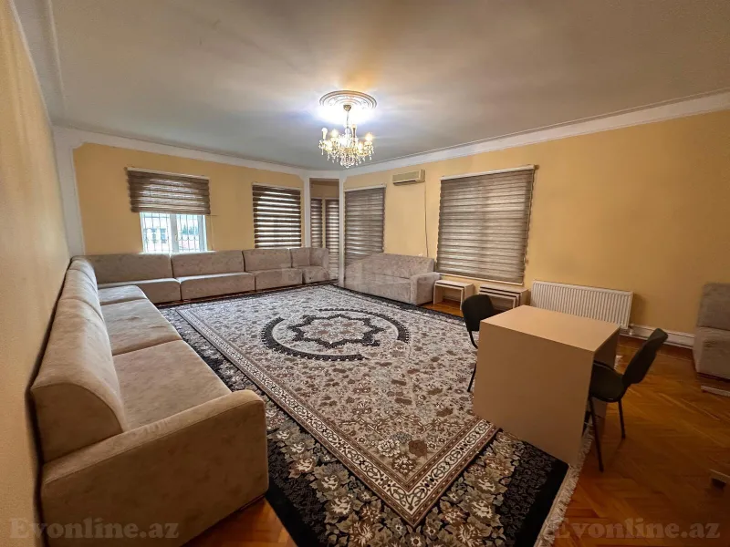 Kirayə verilir 10 otaqlı Həyət evi 387 m² Bakı, Səbail r., Badamdar — Bakı