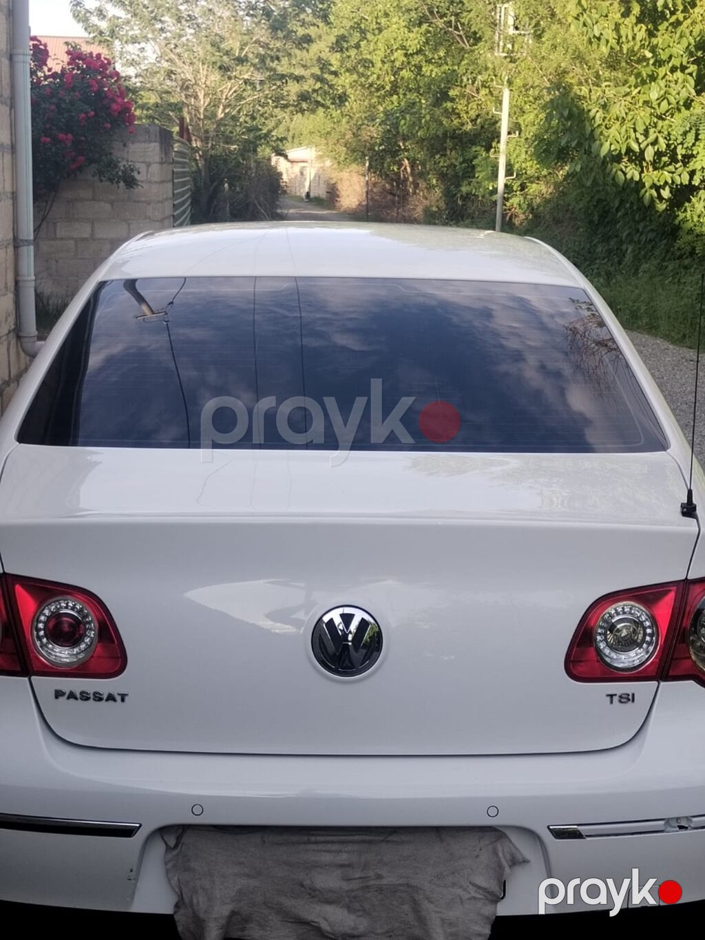 Volkswagen Passat TSI sedan - Kuzov: ağ rəng, sedan - Mühərrik: TSI — Avtomobillər, Bərdə (2)