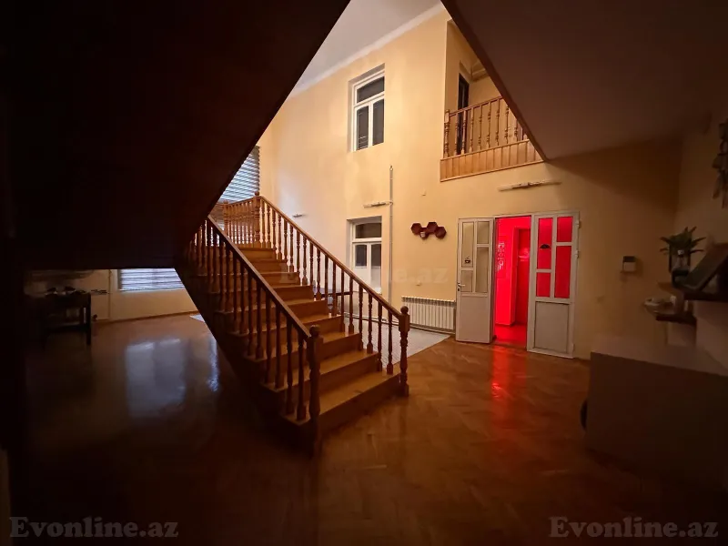 Kirayə verilir 10 otaqlı Həyət evi 387 m² Bakı, Səbail r., Badamdar — Ev, villa, Bakı (8)