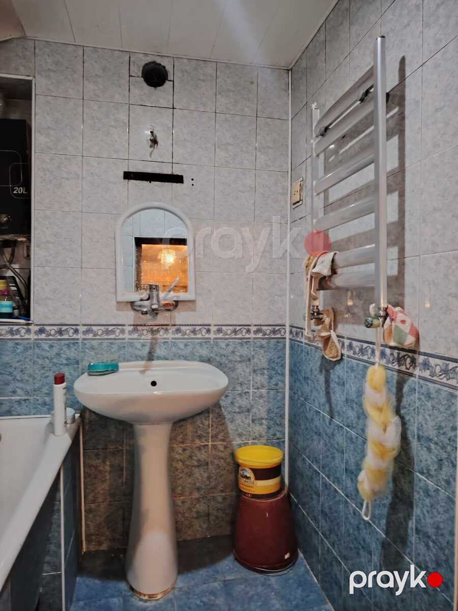 Satılır 2 otaqlı köhnə tikili 65 m² — Mənzil, Bakı (12)