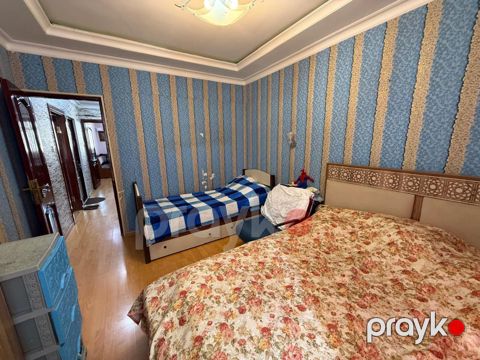 Satılır 2 otaqlı köhnə tikili 60 m² — Bakı