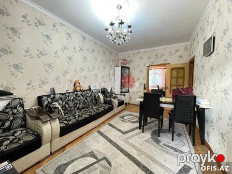 Köhnə tikili Satılır Binəqədi r., 7-ci mikrorayon q., 2 otaq, 42 m² — Bakı