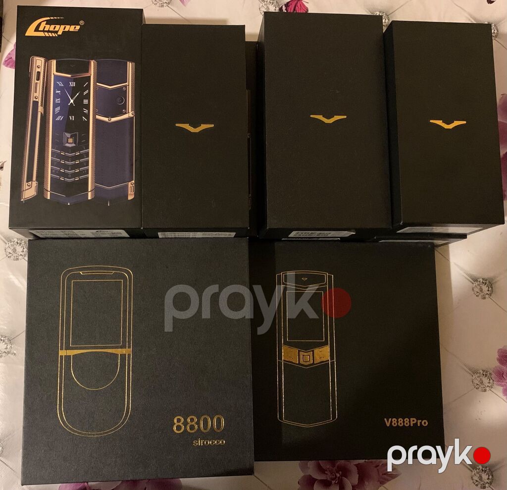 Premium dizayna malik düyməli mobil telefonlar dəsti. Şəkillərdə bir — Digər smartfonlar, Bakı (2)