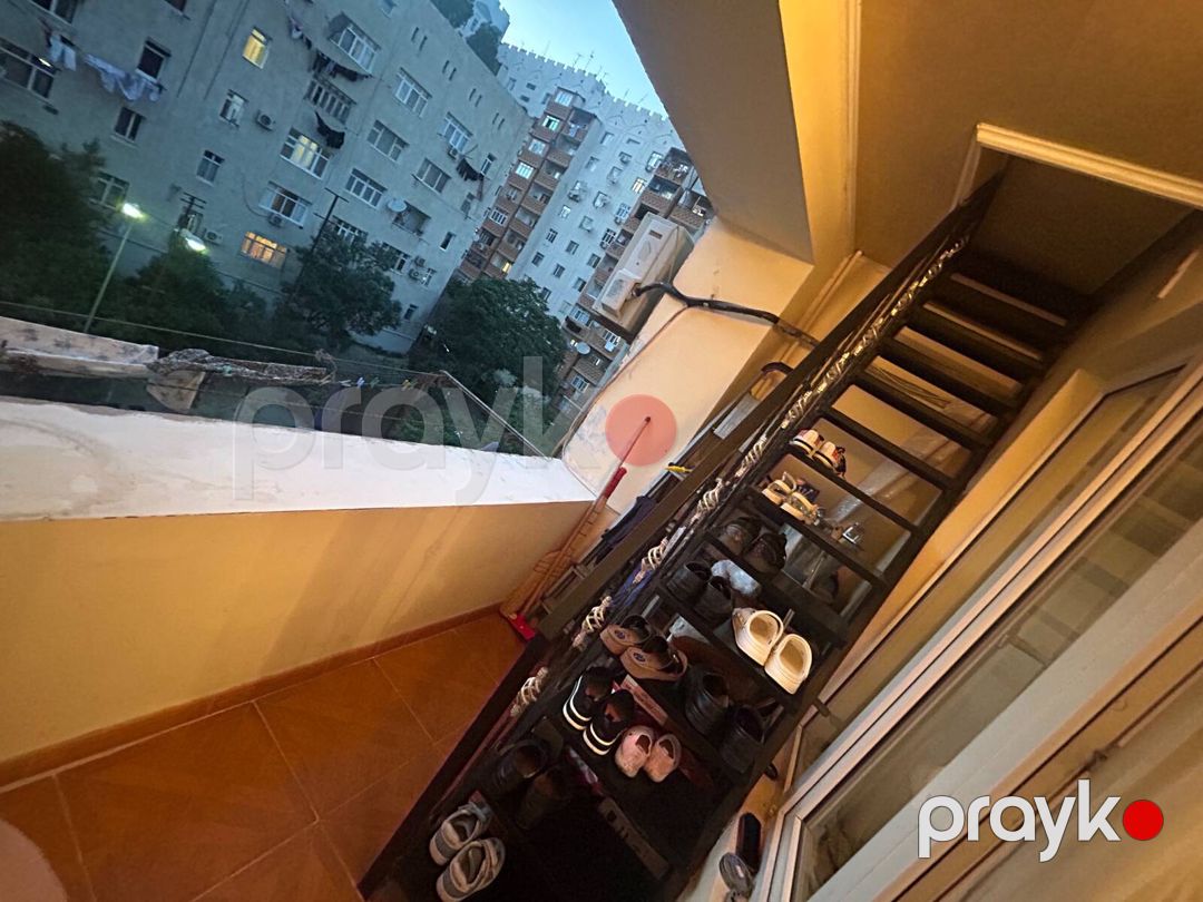 Satılır 2 otaqlı köhnə tikili 65 m² — Mənzil, Bakı (7)