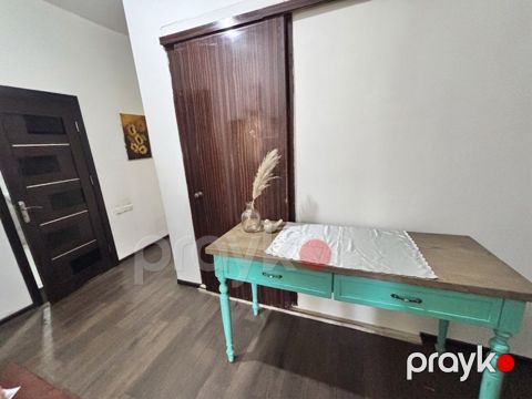 İcarəyə verilir 2 otaqlı köhnə tikili 76 m² — Bakı
