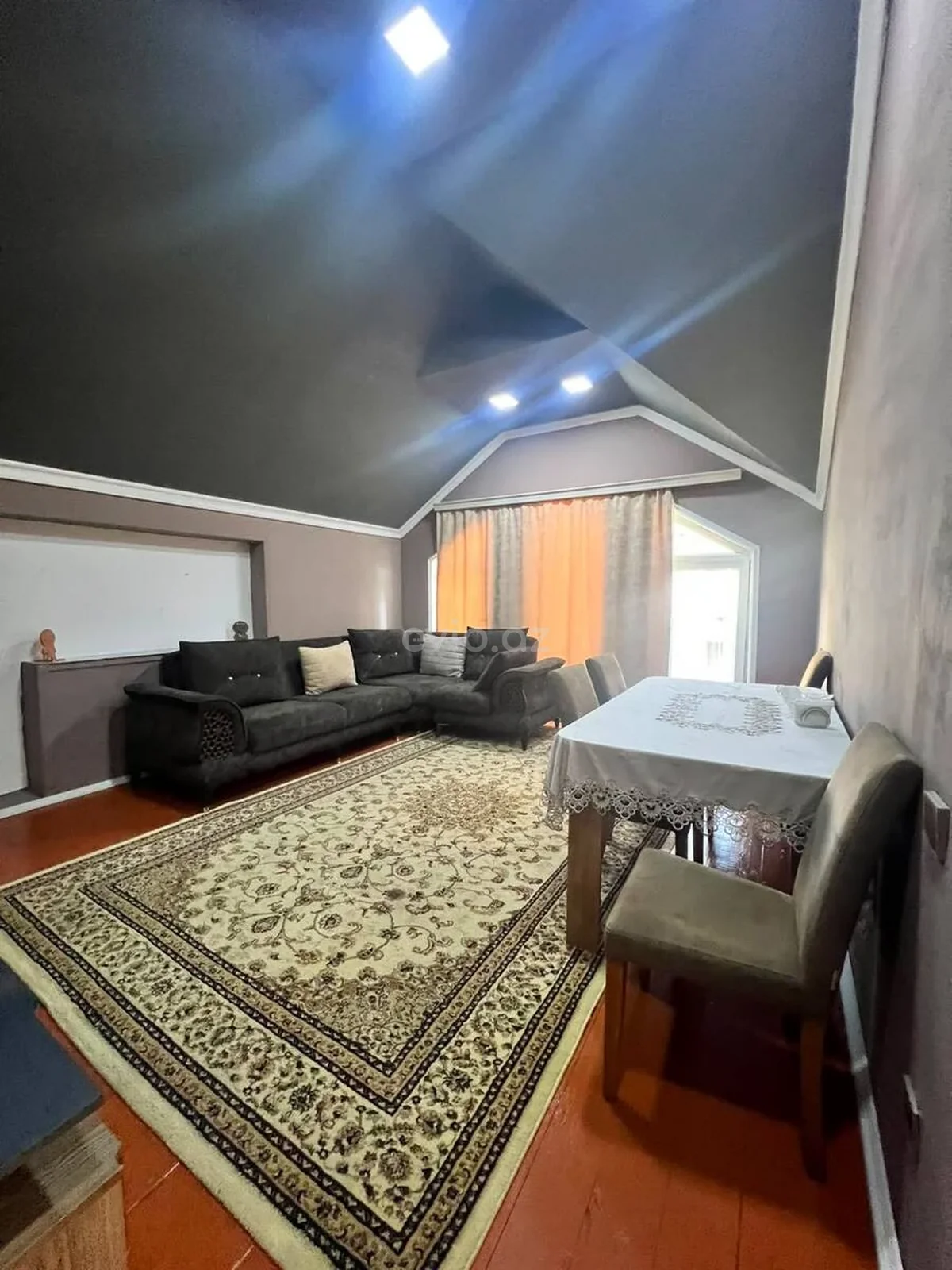 Kirayə 3 otaqlı həyət evi Bakıxanov qəsəbəsində — Bakı