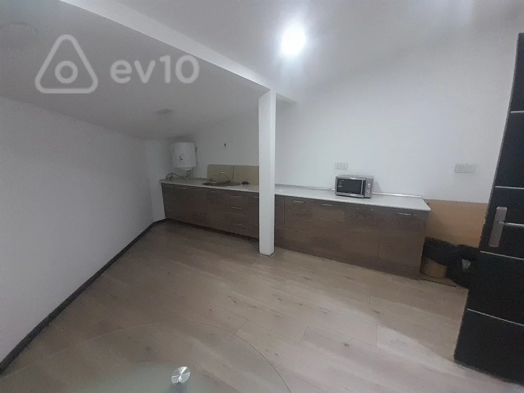 Ofis, 40 m², Əhməd Rəcəbli küçəsi — kirayə — Ofis, Bakı (9)