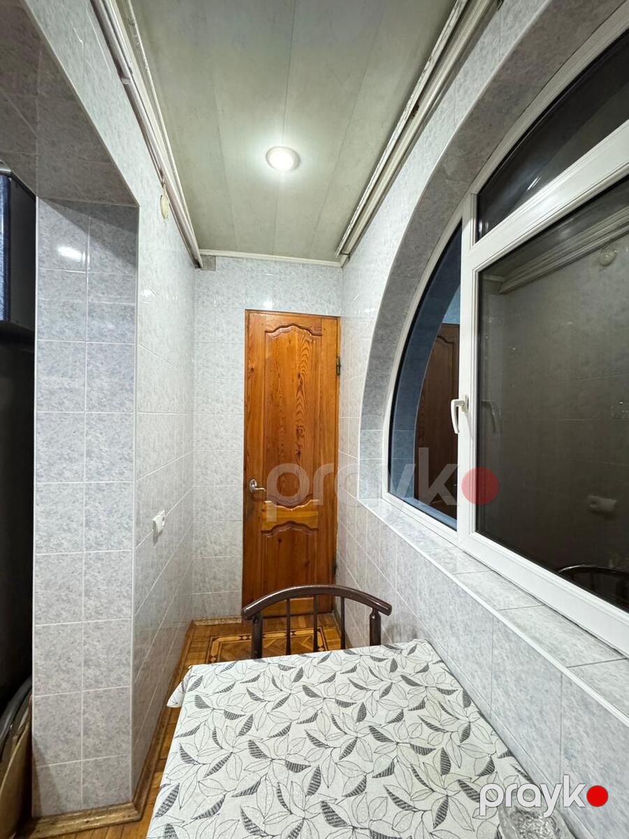 Satılır 4 otaqlı köhnə tikili 110 m² — Mənzil, Bakı (8)