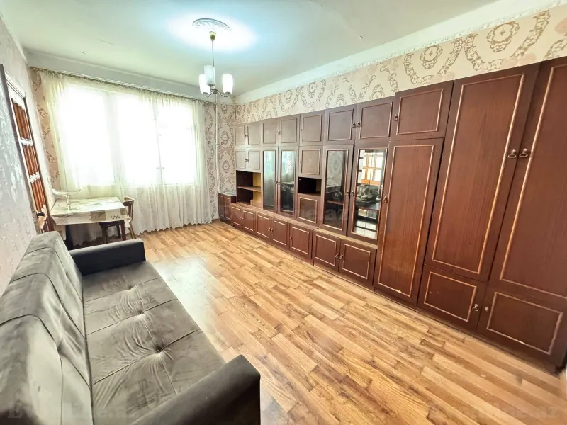 Satılır 1 otaqlı Mənzil Köhnə tikili 40 m² Bakı, Nəsimi r., 8 Noyabr m — Bakı