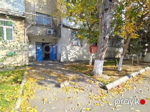 Satılır 3 otaqlı köhnə tikili 85 m² — Bakı