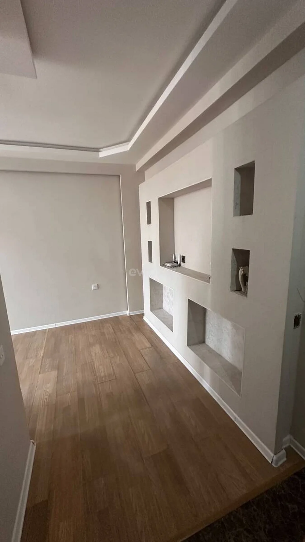 2 otaqlı tam təmirli mənzil satılır Yeni Yasamal qəsəbəsində — Mənzil, Bakı (2)