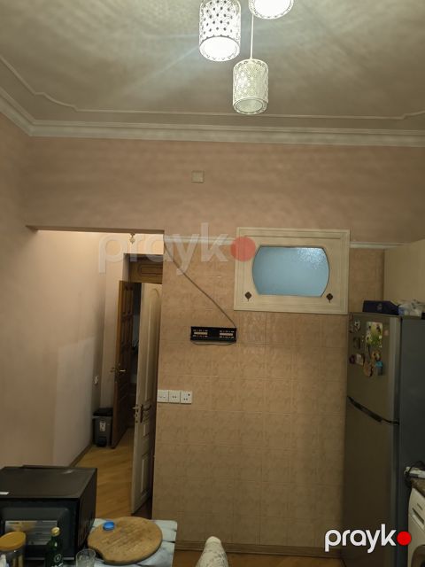 Satılır 3 otaqlı köhnə tikili 99 m² — Bakı