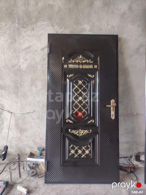 Seyf qapı — Bakı