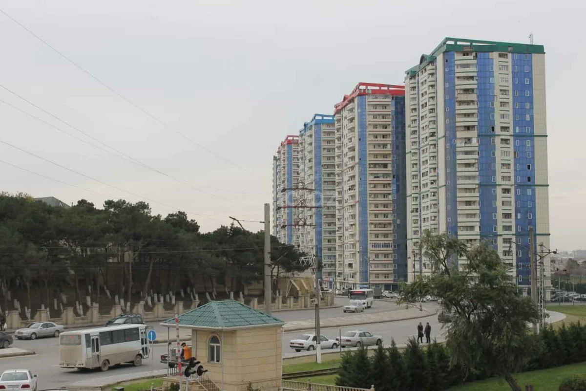 2 otaqlı orta təmirli mənzil satılır Bakıxanov qəsəbəsində — Mənzil, Bakı (9)