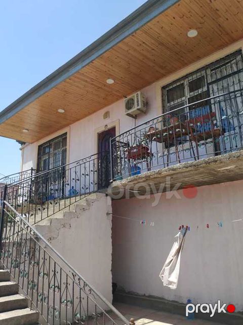 Satılır 4 otaqlı həyət evi/bağ evi 110 m² — Bakı