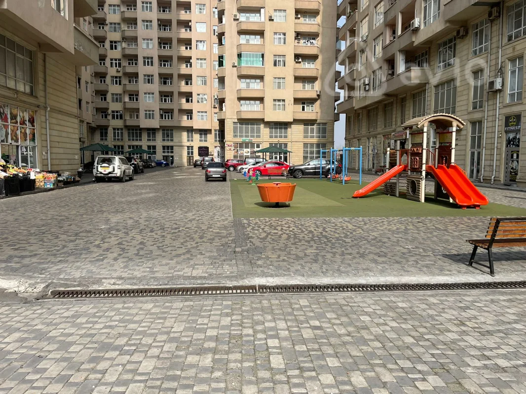 6 otaqlı mənzil, 300 m², Ənvər Hüseynov — Mənzil, Bakı (5)