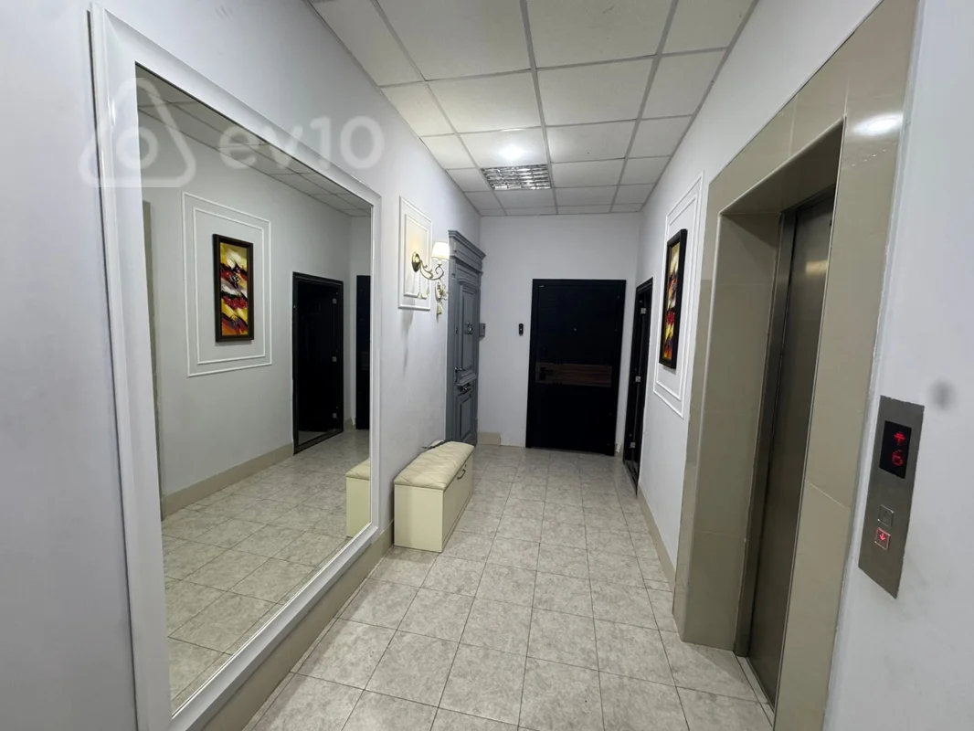 3 otaqlı mənzil, 100 m², Xaqani Rustamov — kirayə — Mənzil, Bakı (8)