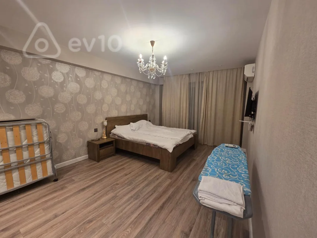3 otaqlı mənzil, 90 m², Üzeyir Hacıbəyov — kirayə — Mənzil, Bakı (3)