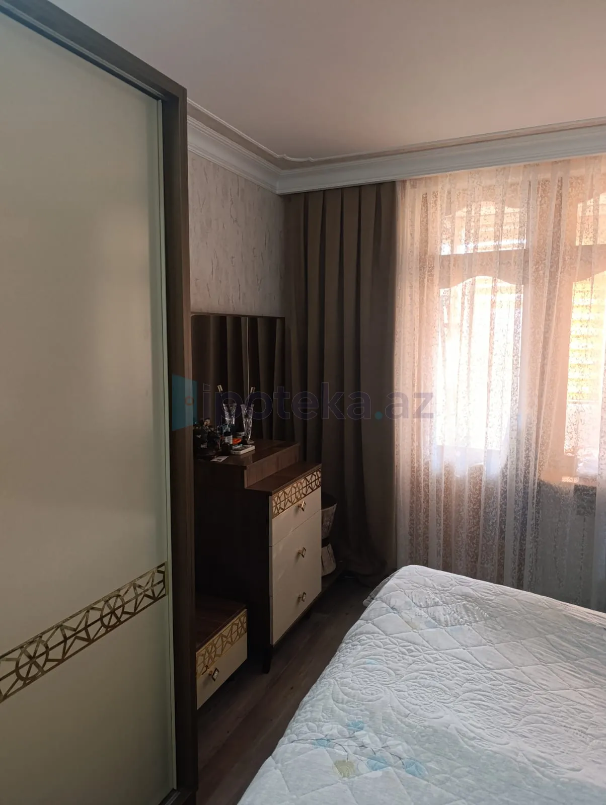Satılır: 3 Otaq, Köhnə tikili, Nizami r., 8-ci km q., 70.00 m² — Bakı