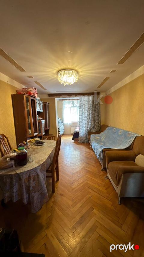 Satılır 2 otaqlı köhnə tikili 60 m² — Bakı