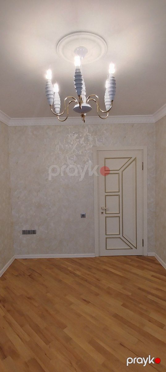 Satılır 5 otaqlı köhnə tikili 95.5 m² — Mənzil, Bakı (2)