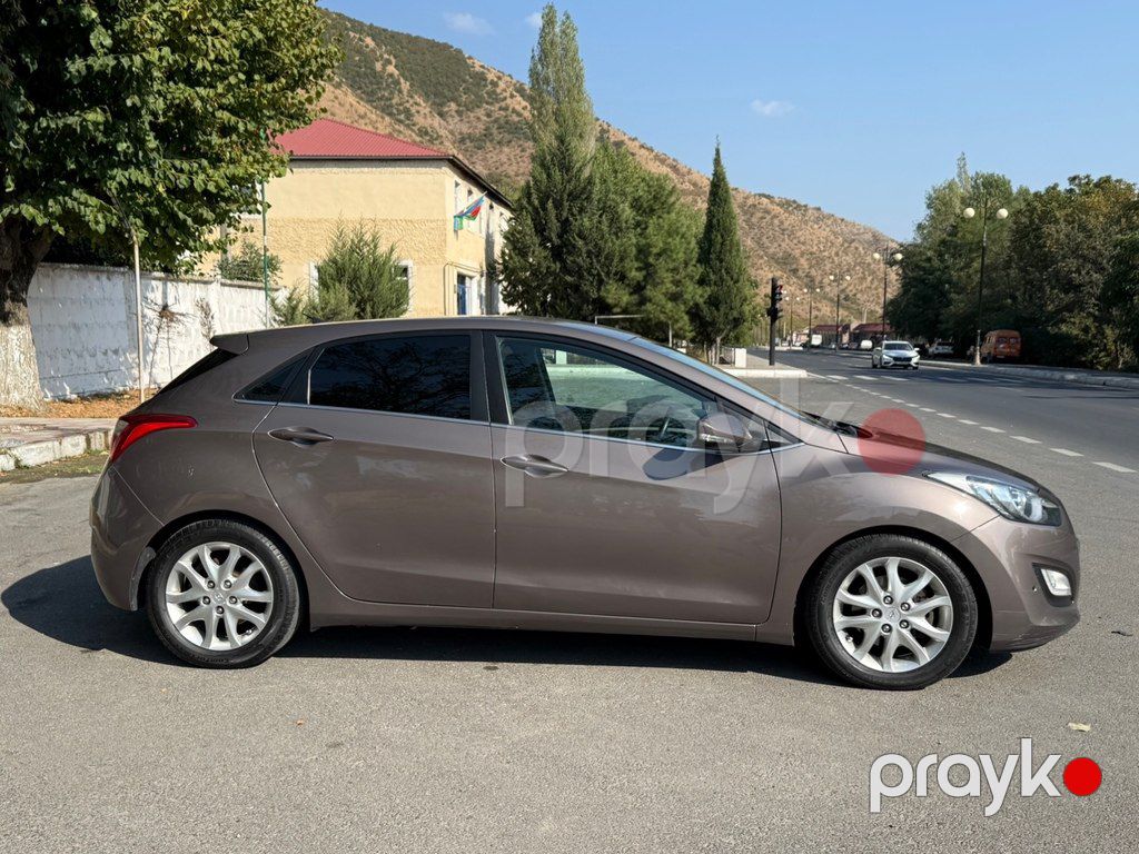 Hyundai i30, 1.6 L, 2012 il, 207 000 km — Avtomobillər, Şəki (3)