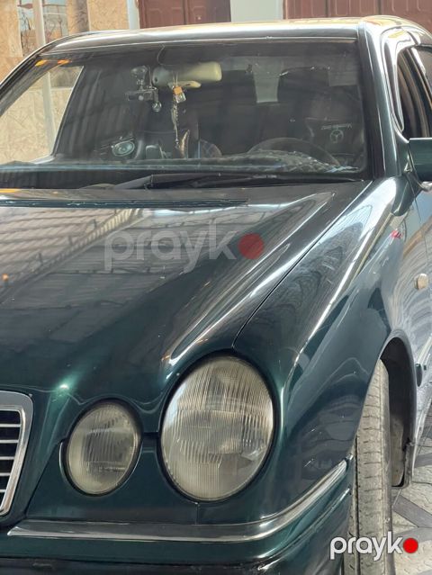 Mercedes-Benz E-Class (W210) sedan - Kuzov: Sedan, tünd yaşıl rəng — Biləsuvar