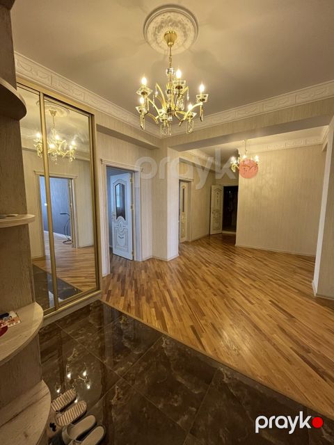 Satılır 4 otaqlı yeni tikili 183 m² — Bakı