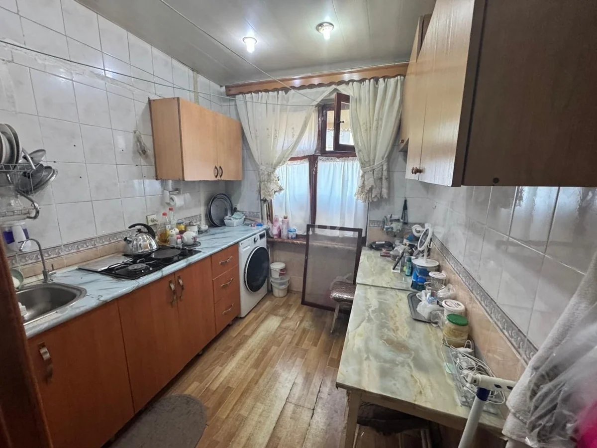 3 otaqlı orta təmirli mənzil satılır Həzi Aslanov qəsəbəsində — Mənzil, Bakı (11)