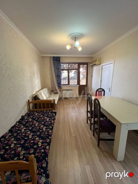 İcarəyə verilir 2 otaqlı köhnə tikili 45 m² — Bakı