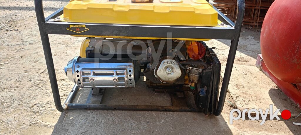 Məhsul: Benzinli generator Model üzərində yazı: “PowerFull Gasoline — Generatorlar, Digah (10)