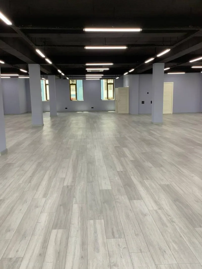 Kirayə verilir Obyekt 1800 m² Bakı, Nəsimi r., 8 Noyabr m — Əmlak, Bakı (7)