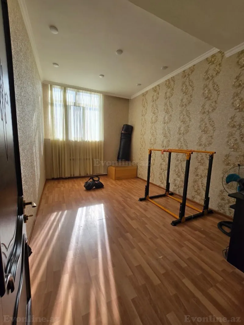 Satılır 3 otaqlı Mənzil Köhnə tikili 85 m² Bakı, Yasamal r., İnşaatçılar m — Mənzil, Bakı (4)