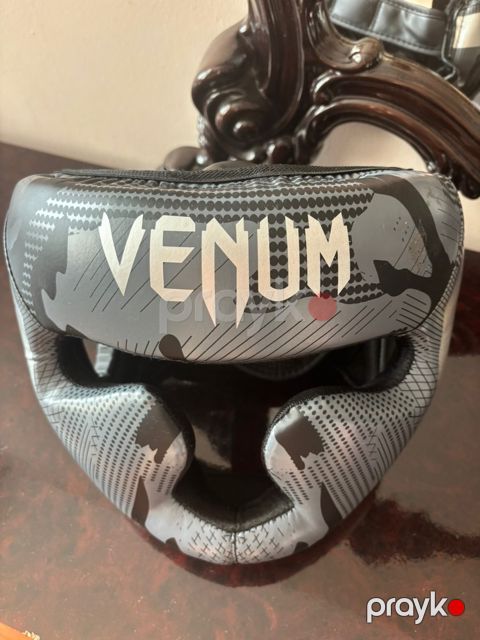 Kask və əlcək Venum — Bakı