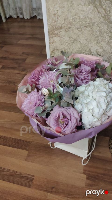 Lavanda tonlarında elegant buket - Tərkib: lavanda rəngli sprey — Bakı