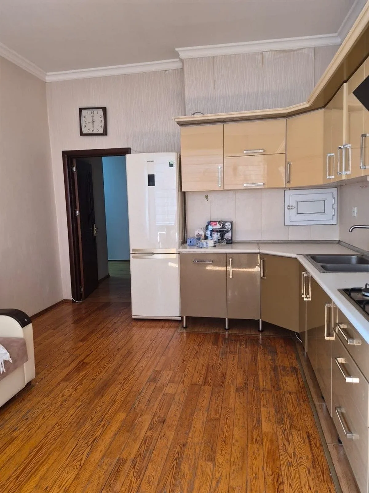 Kirayə 2 otaqlı mənzil Nəsimi metrosu yaxınlığında — Mənzil, Bakı (8)