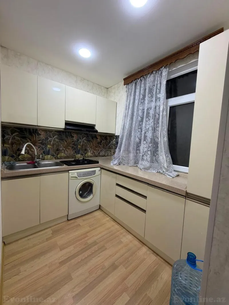Satılır 2 otaqlı Mənzil Köhnə tikili 55 m² Bakı, Nəsimi r., 8 Noyabr m., 3-cü mikrorayon — Mənzil, Bakı (5)